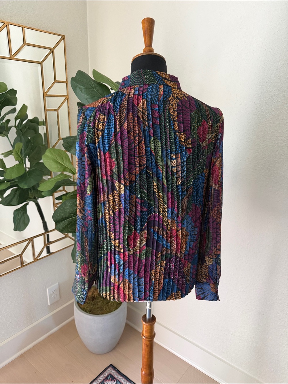 FARM Rio Pleated Blouse - Picture 4 of 6